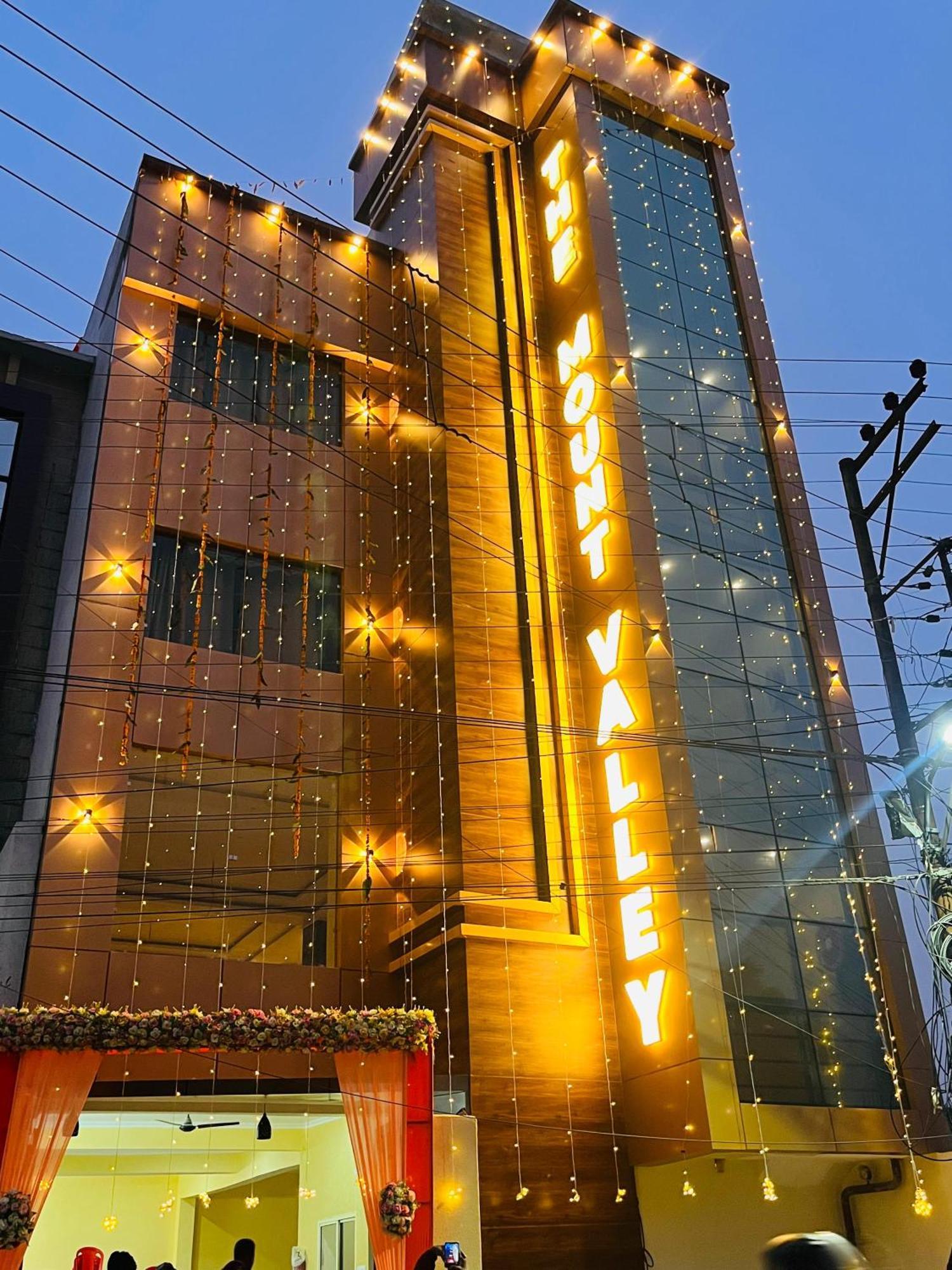 The Mount Valley 호텔 Haldwāni 외부 사진